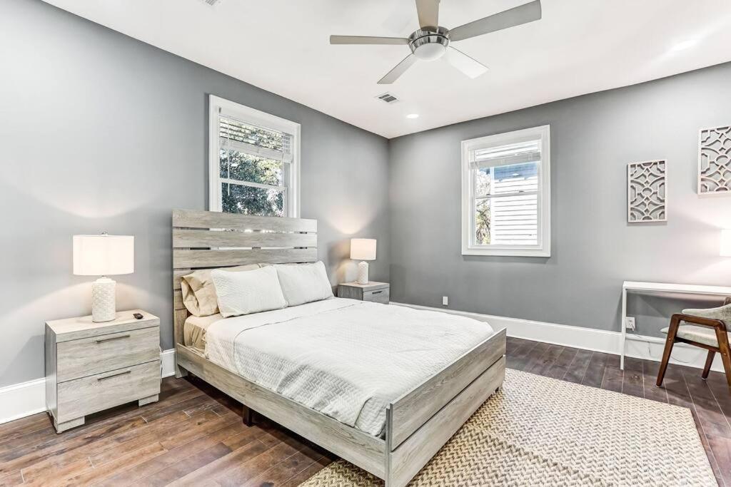 New! Charmingly Renovated House 5min To Downtown