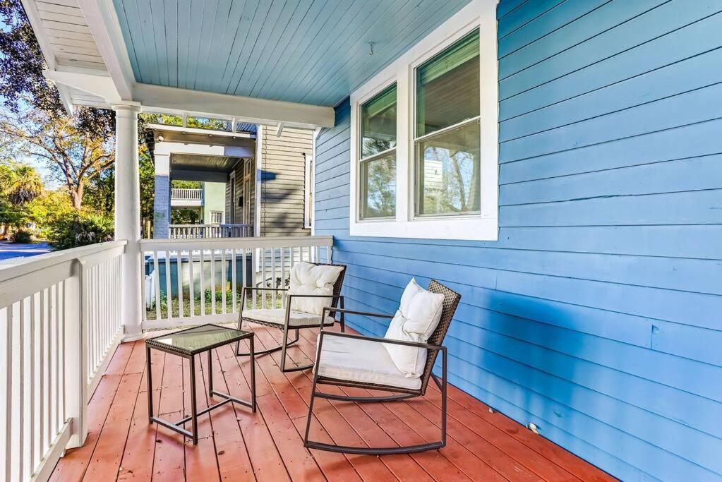 New! Charmingly Renovated House 5min To Downtown Holiday home *