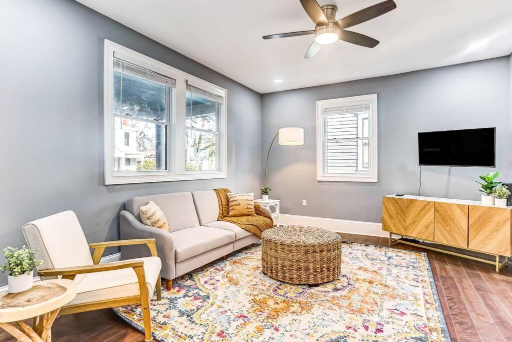 New! Charmingly Renovated House 5min To Downtown